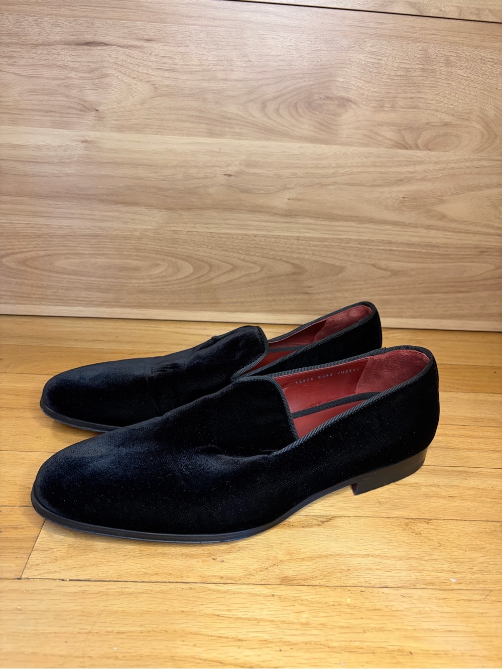 Magnanni Dorio Venetian Men's Black Velvet Slip-On Loafers - Size 11.5